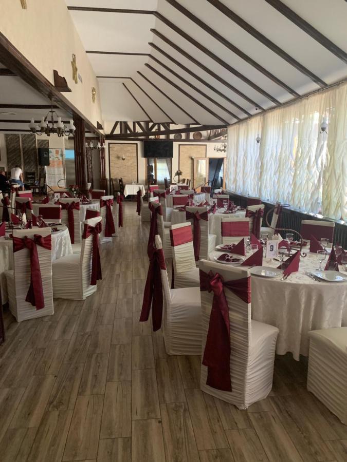 Pensiune Restaurant Rustic Rm Sarat Râmnicu Sărat Kültér fotó
