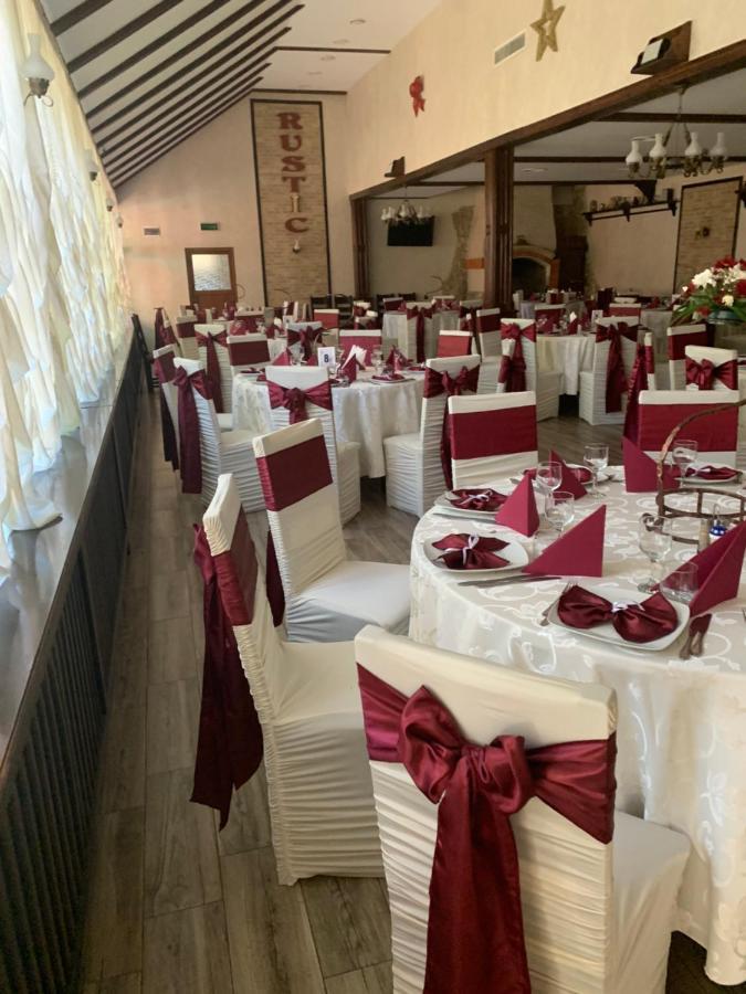 Pensiune Restaurant Rustic Rm Sarat Râmnicu Sărat Kültér fotó